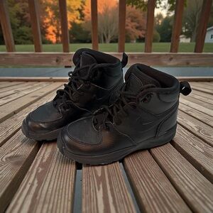 NIKE Shoes Boots Kids US 1Y Black Lace Up High Top Manoa LTR BQ5373-001